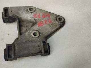 кронштейн двигателя Audi A6 4F/C6 2007, 2.7 л., дизель, АКПП, универсал