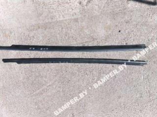 молдинг двери передней правой Opel Vectra B 1999